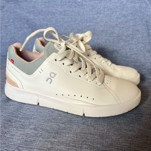 On Running The Roger Advantage Collection Women’s Athletic Sneakers